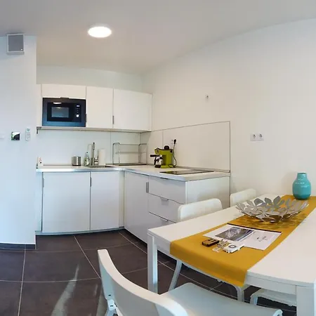 Marina * Balatonszárszó